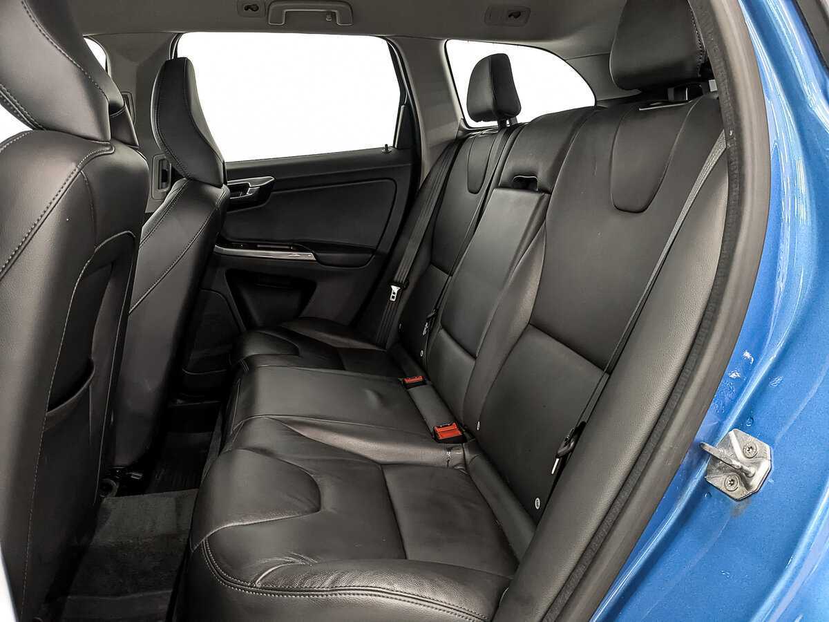 Volvo XC60 с пробегом — 2015 год. Фото: #17
