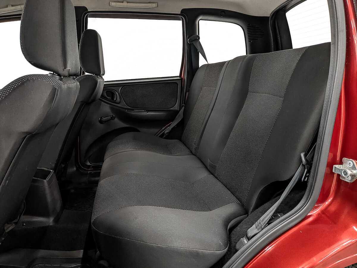 Chevrolet Niva с пробегом — 2015 год. Фото: #16