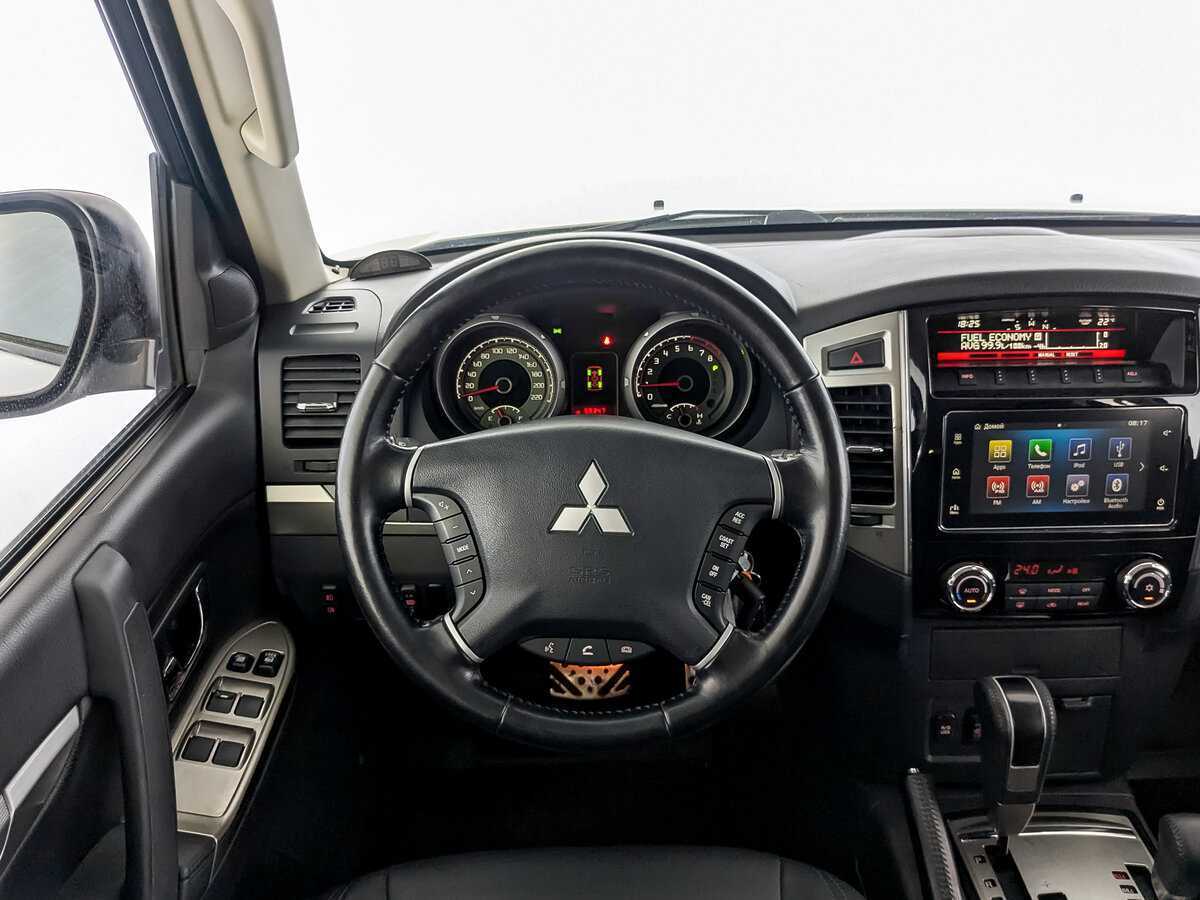 Mitsubishi Pajero с пробегом — 2019 год. Фото: #21