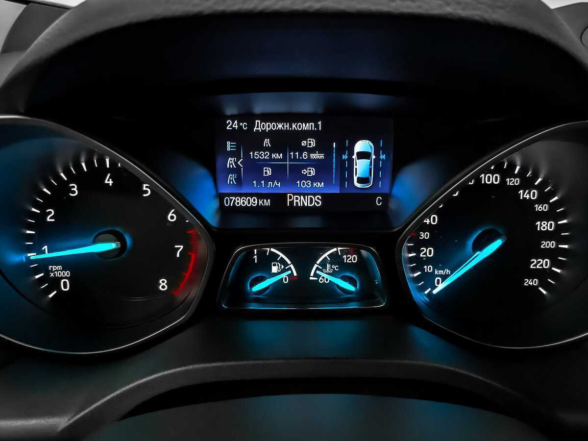 Ford Kuga с пробегом — 2016 год. Фото: #13