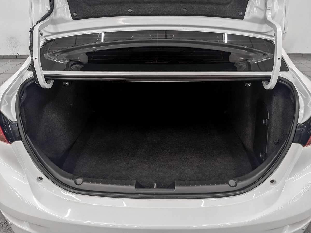 Mazda 3 с пробегом — 2014 год. Фото: #9