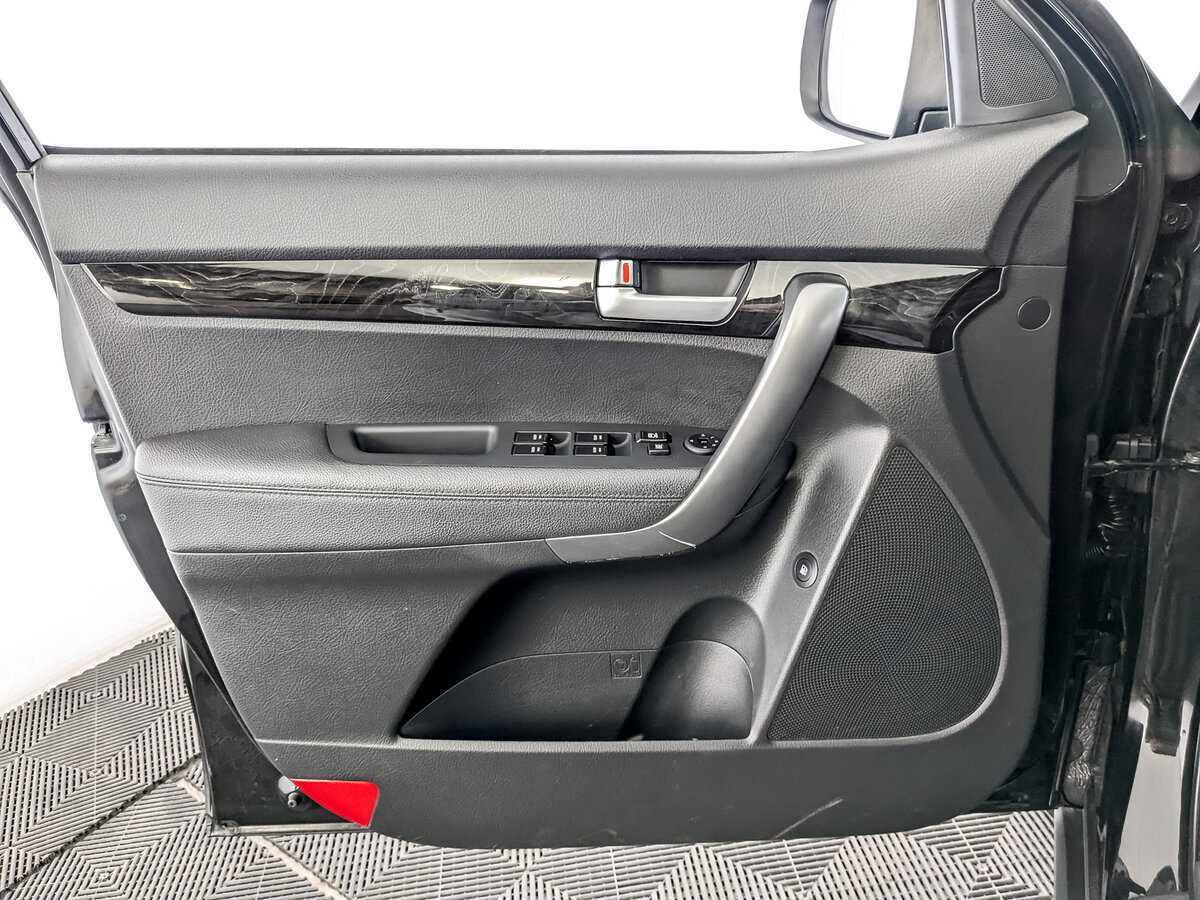 Kia Sorento с пробегом — 2017 год. Фото: #18