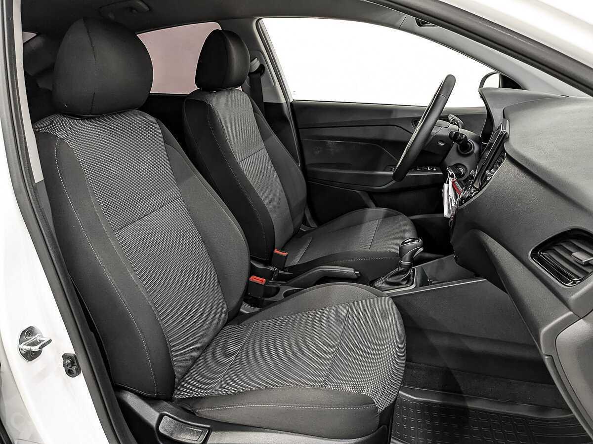 Hyundai Solaris с пробегом — 2022 год. Фото: #21