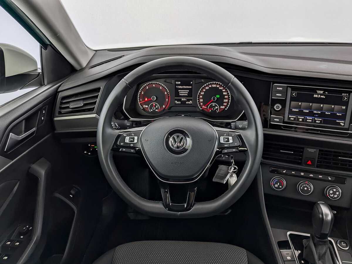 Volkswagen Jetta с пробегом — 2020 год. Фото: #20