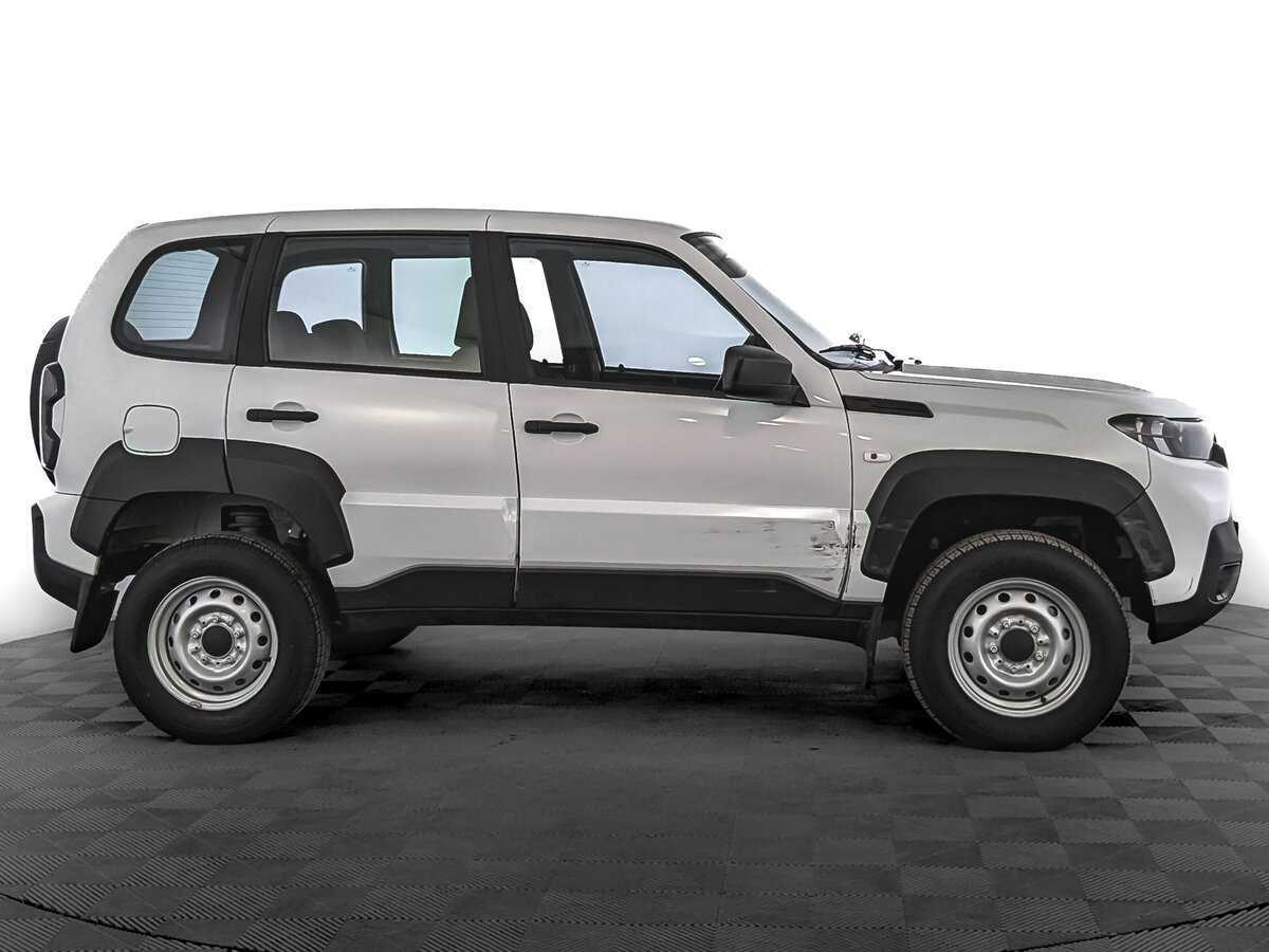 Lada (ВАЗ) Niva с пробегом — 2024 год. Фото: #3