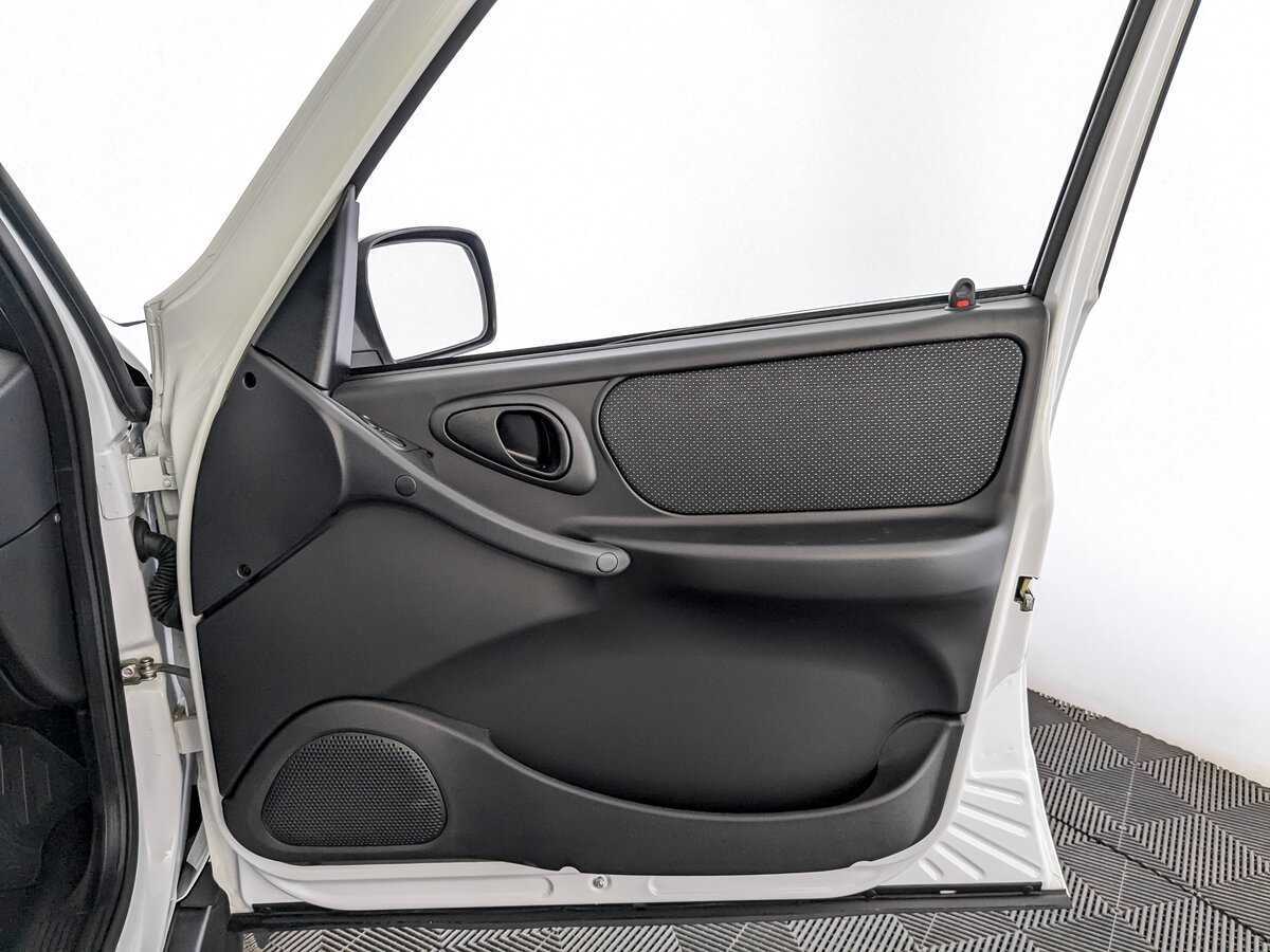 Lada (ВАЗ) Niva с пробегом — 2024 год. Фото: #23