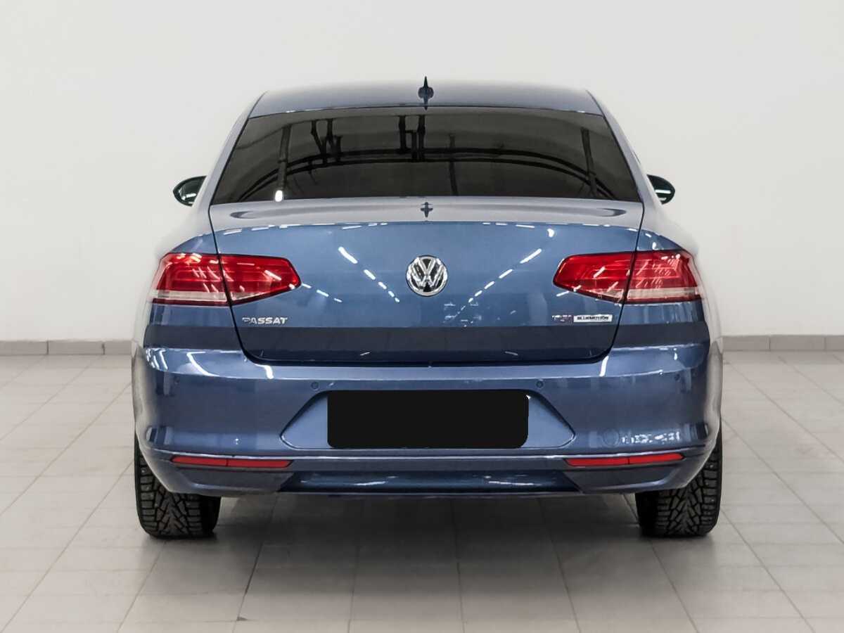 Volkswagen Passat с пробегом — 2015 год. Фото: #5