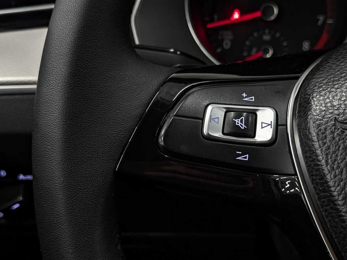 Volkswagen Passat с пробегом — 2015 год. Фото: #27