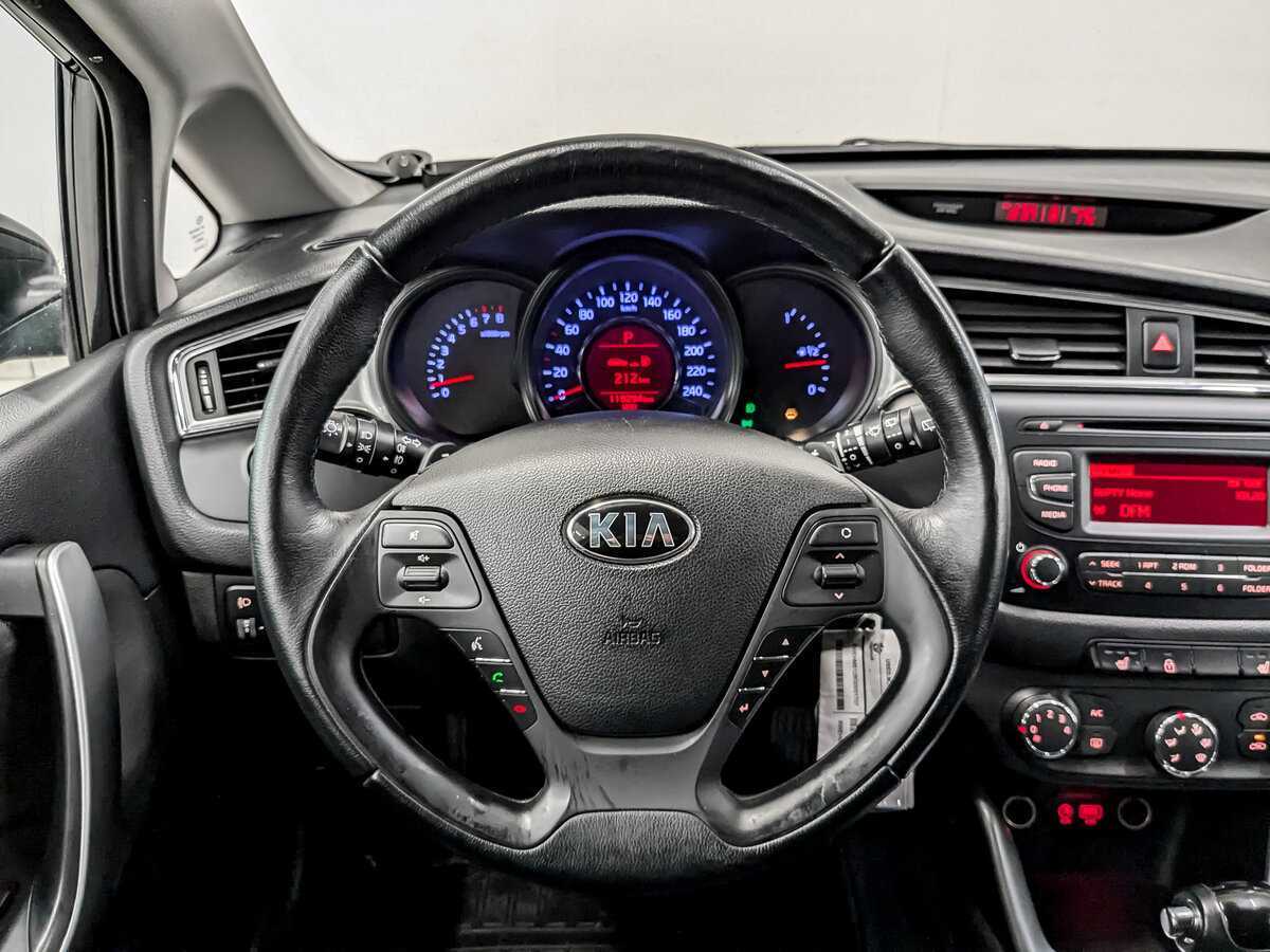 Kia Ceed с пробегом — 2015 год. Фото: #20