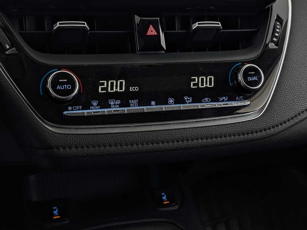 Toyota Corolla с пробегом — 2019 год. Фото: #22