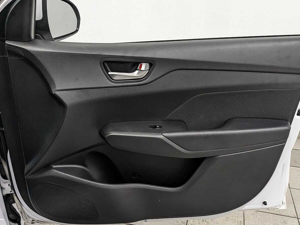 Hyundai Solaris с пробегом — 2021 год. Фото: #24