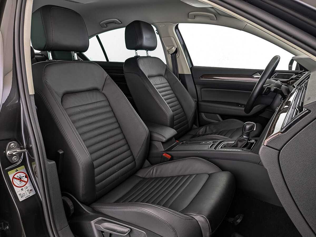 Volkswagen Passat с пробегом — 2019 год. Фото: #23