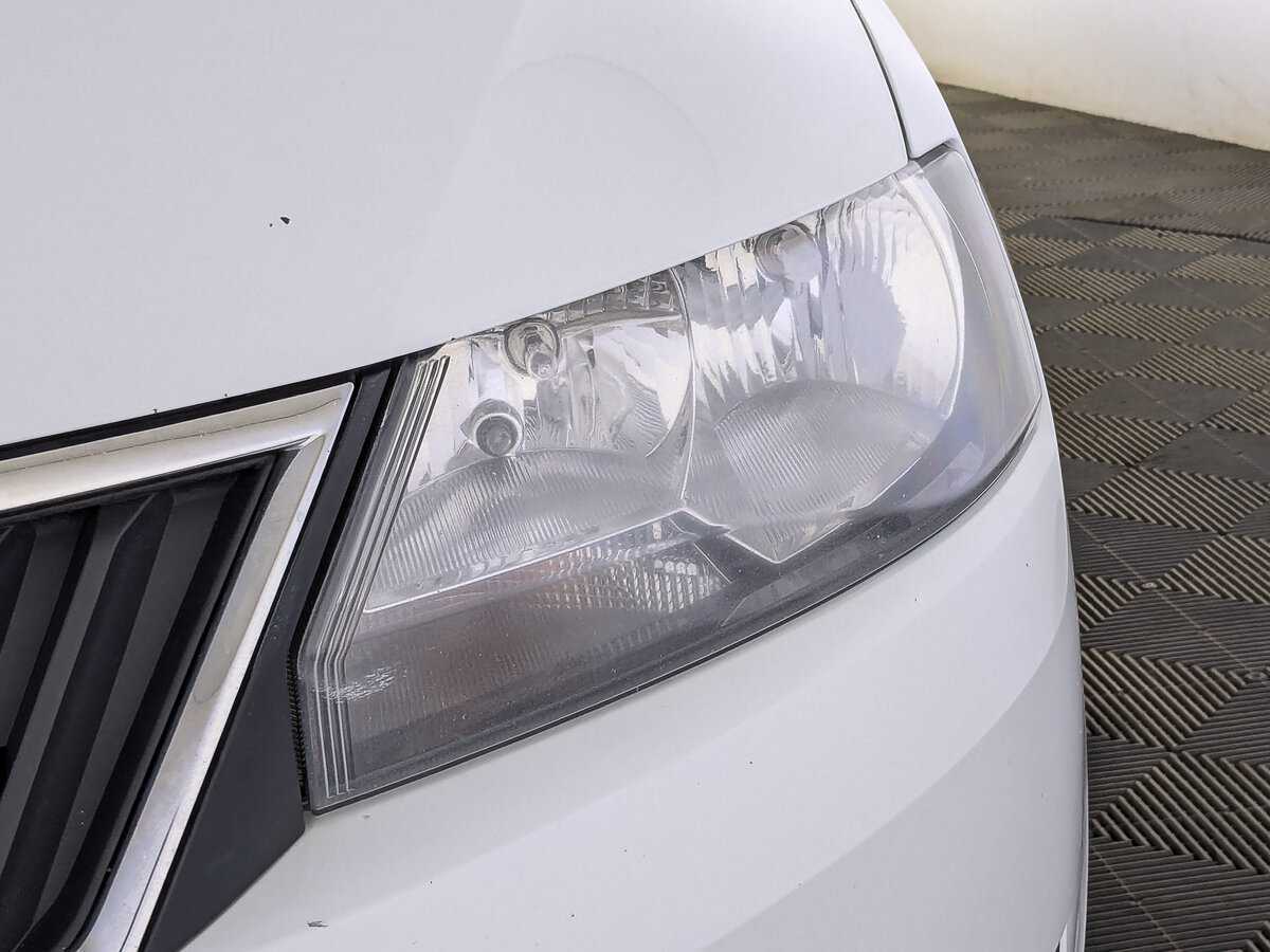 Skoda Rapid с пробегом — 2017 год. Фото: #10