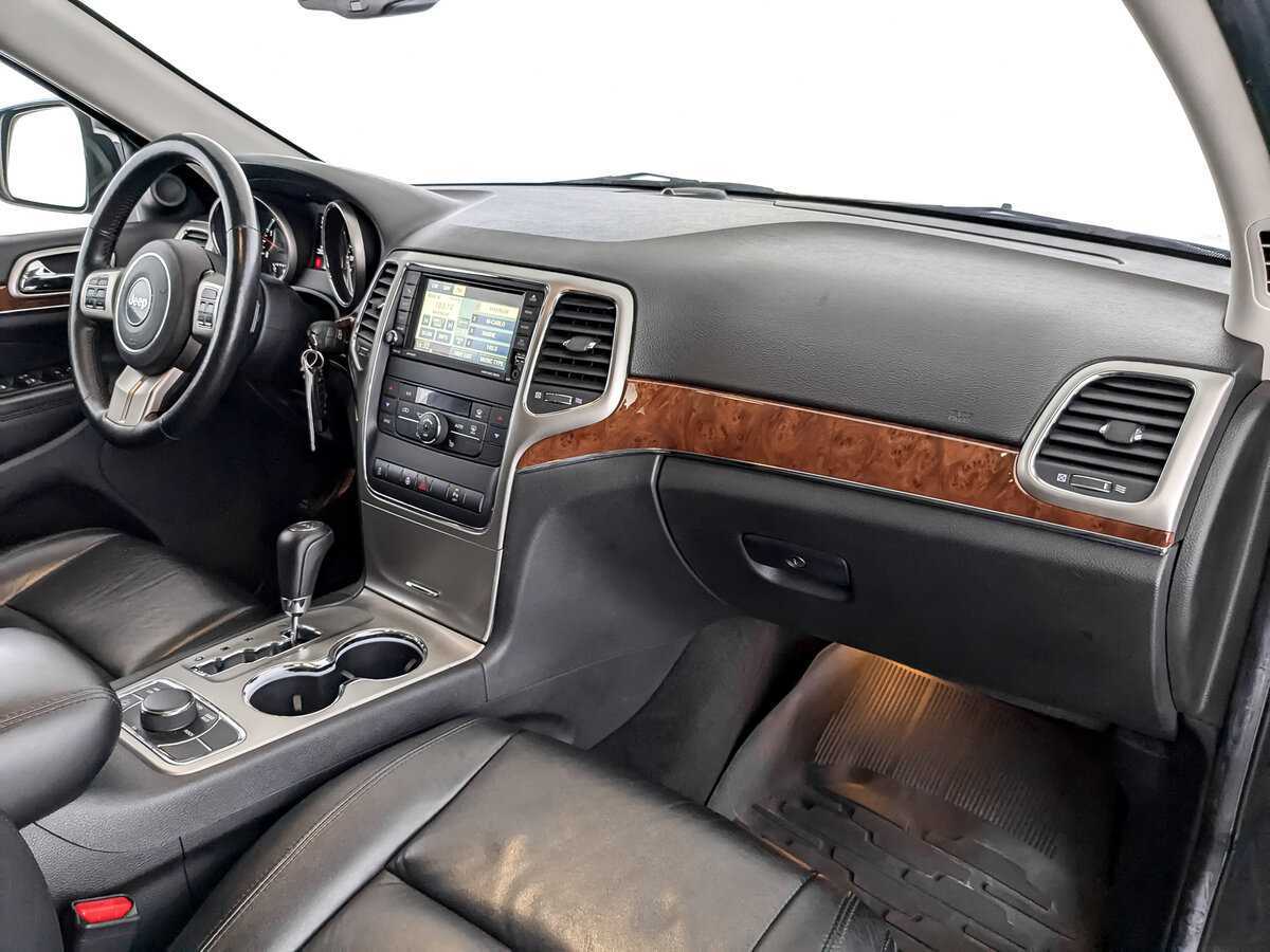 Jeep Grand Cherokee с пробегом — 2012 год. Фото: #10