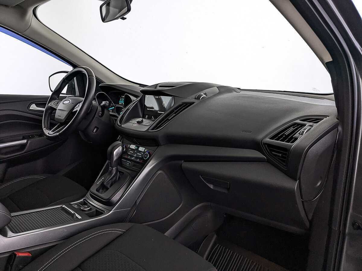 Ford Kuga с пробегом — 2018 год. Фото: #11