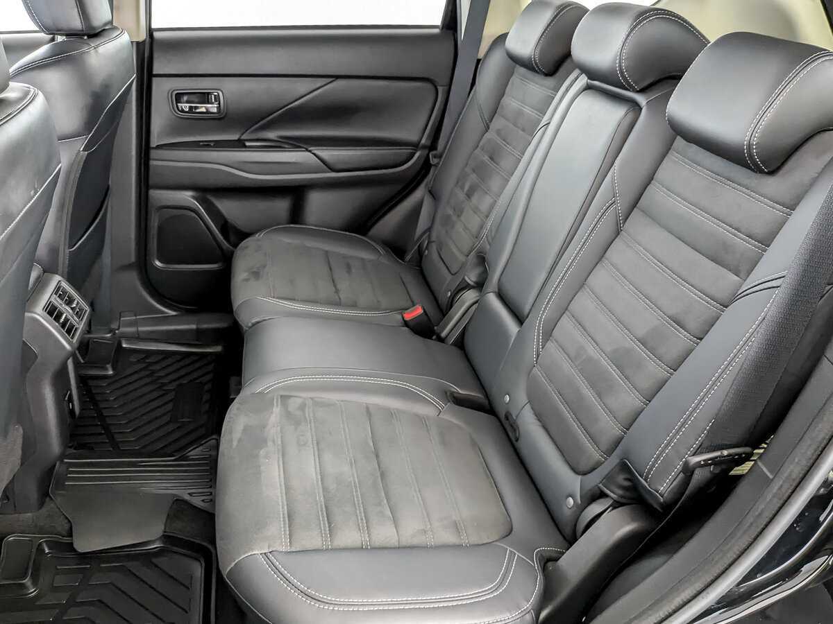 Mitsubishi Outlander с пробегом — 2021 год. Фото: #11