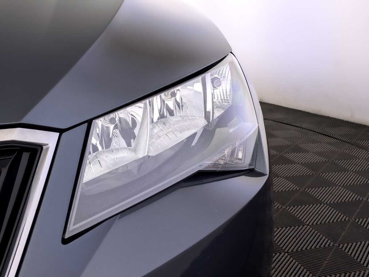 Skoda Superb с пробегом — 2018 год. Фото: #16