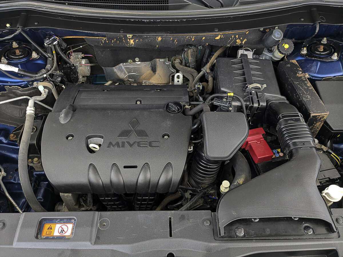 Mitsubishi Outlander с пробегом — 2014 год. Фото: #8