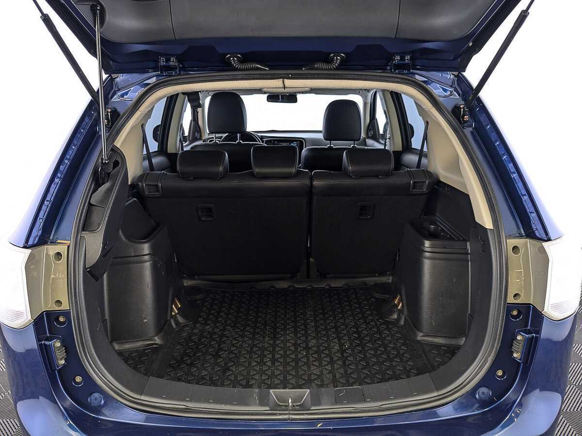 Mitsubishi Outlander с пробегом — 2014 год. Фото: #9