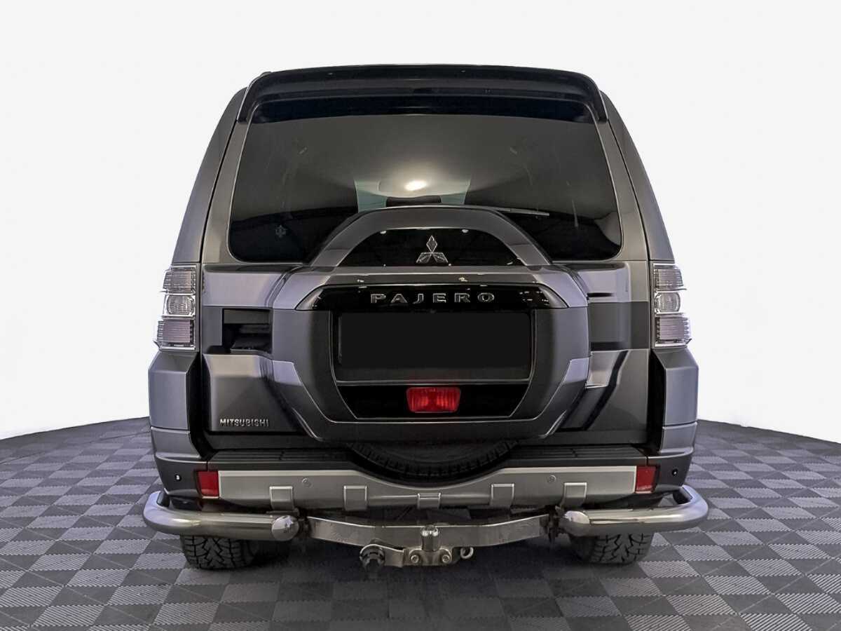 Mitsubishi Pajero с пробегом — 2018 год. Фото: #5
