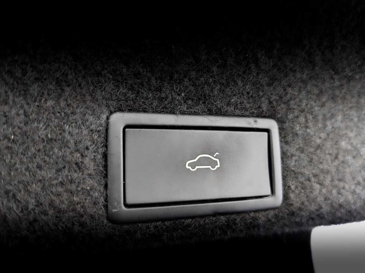 Volkswagen Passat с пробегом — 2021 год. Фото: #25