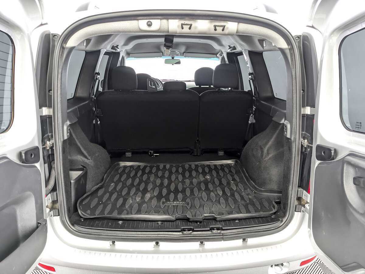 Lada (ВАЗ) Largus с пробегом — 2020 год. Фото: #9