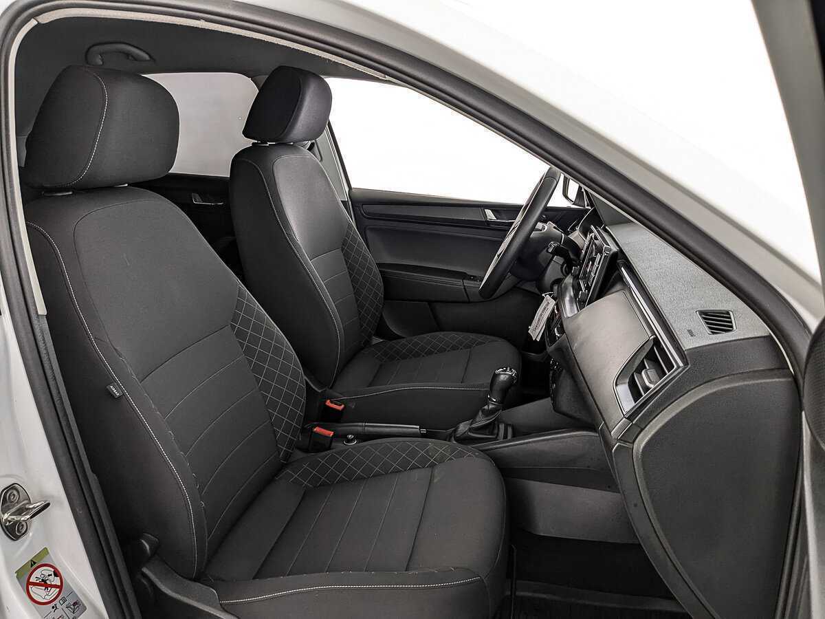 Skoda Rapid с пробегом — 2020 год. Фото: #21