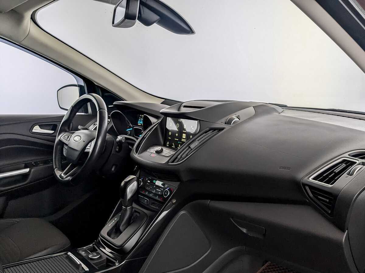 Ford Kuga с пробегом — 2018 год. Фото: #10