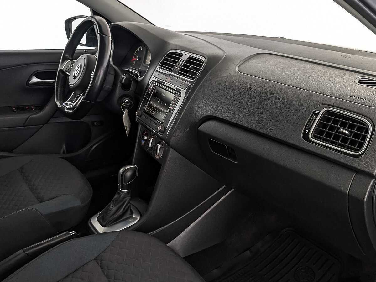 Volkswagen Polo с пробегом — 2019 год. Фото: #12