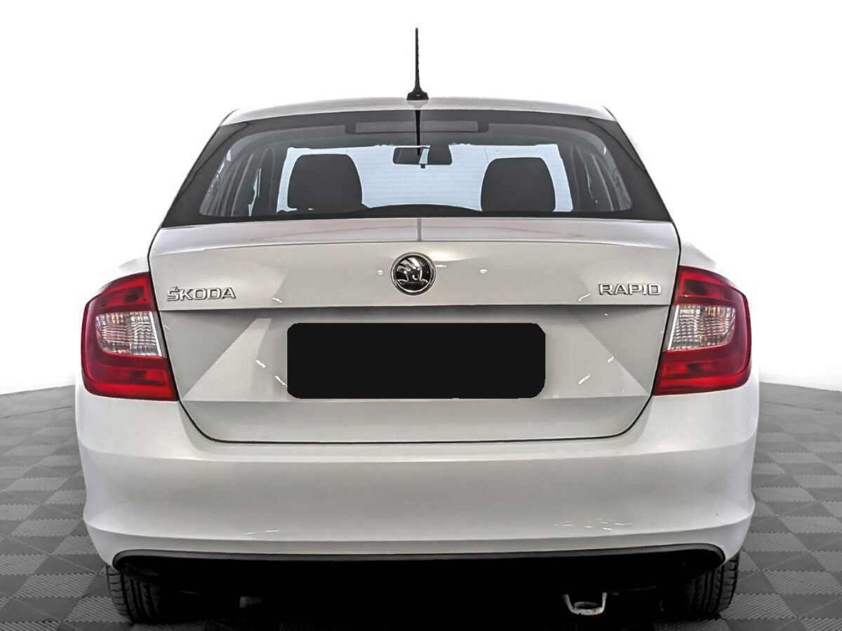 Skoda Rapid с пробегом — 2017 год. Фото: #5