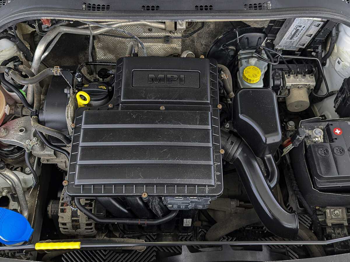 Skoda Rapid с пробегом — 2017 год. Фото: #8