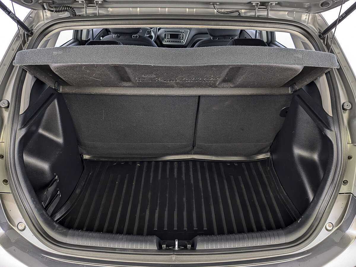 Kia Rio с пробегом — 2016 год. Фото: #9