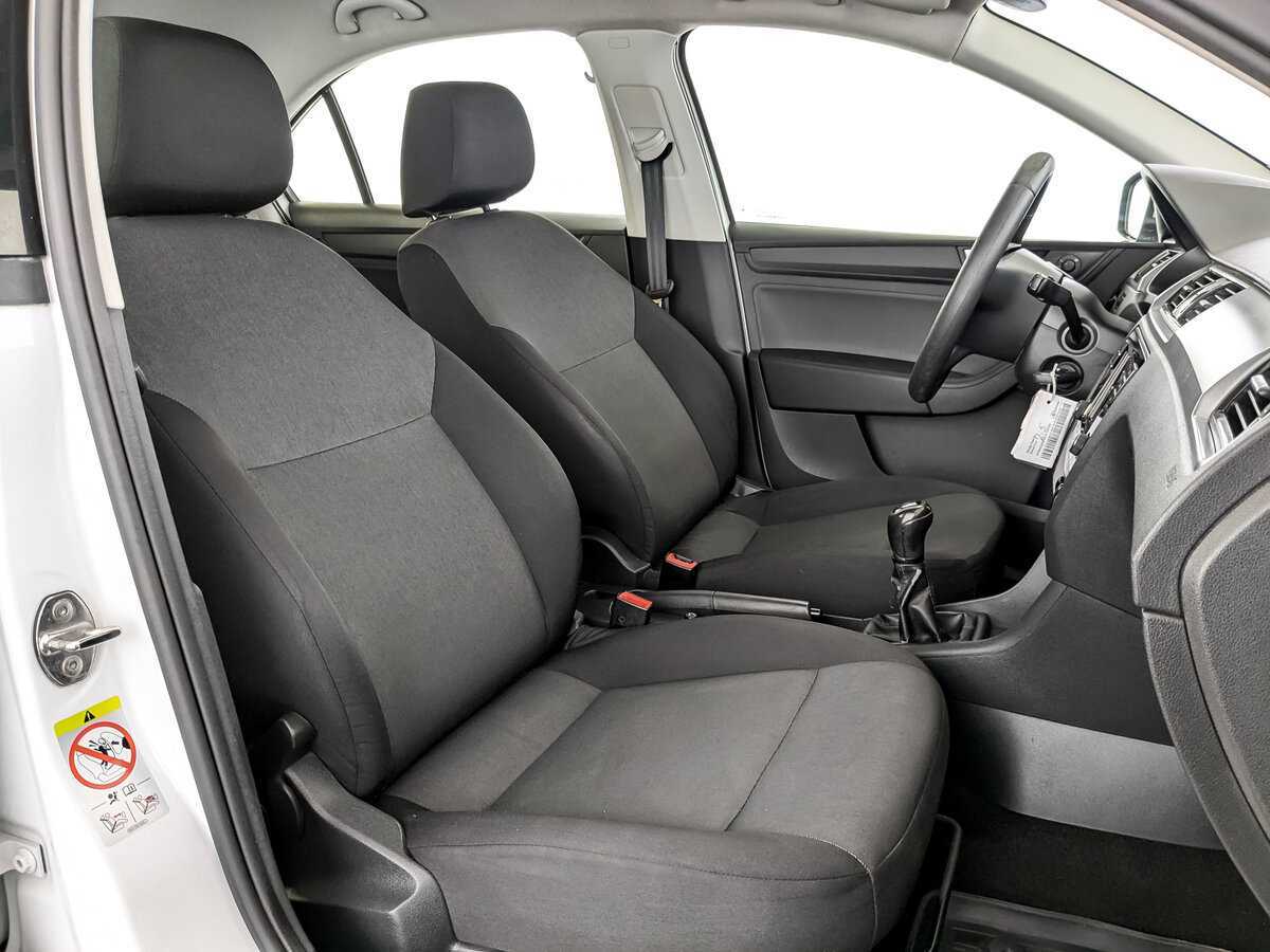 Skoda Rapid с пробегом — 2019 год. Фото: #22