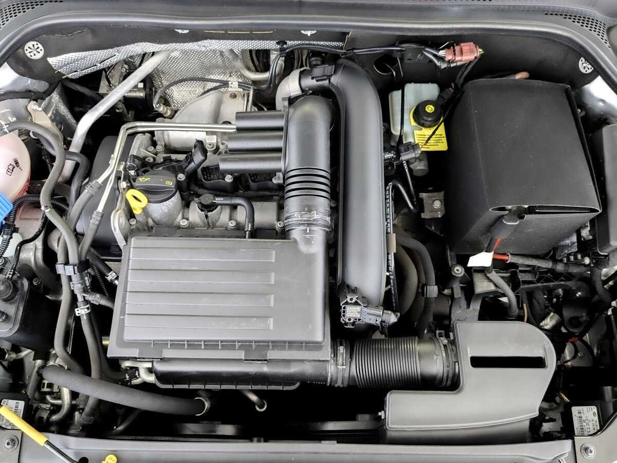 Volkswagen Jetta с пробегом — 2016 год. Фото: #8