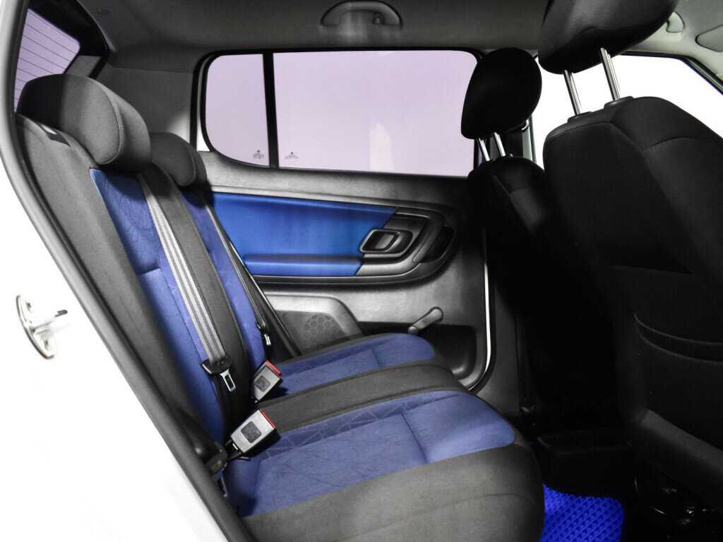 Skoda Fabia с пробегом — 2013 год. Фото: #9