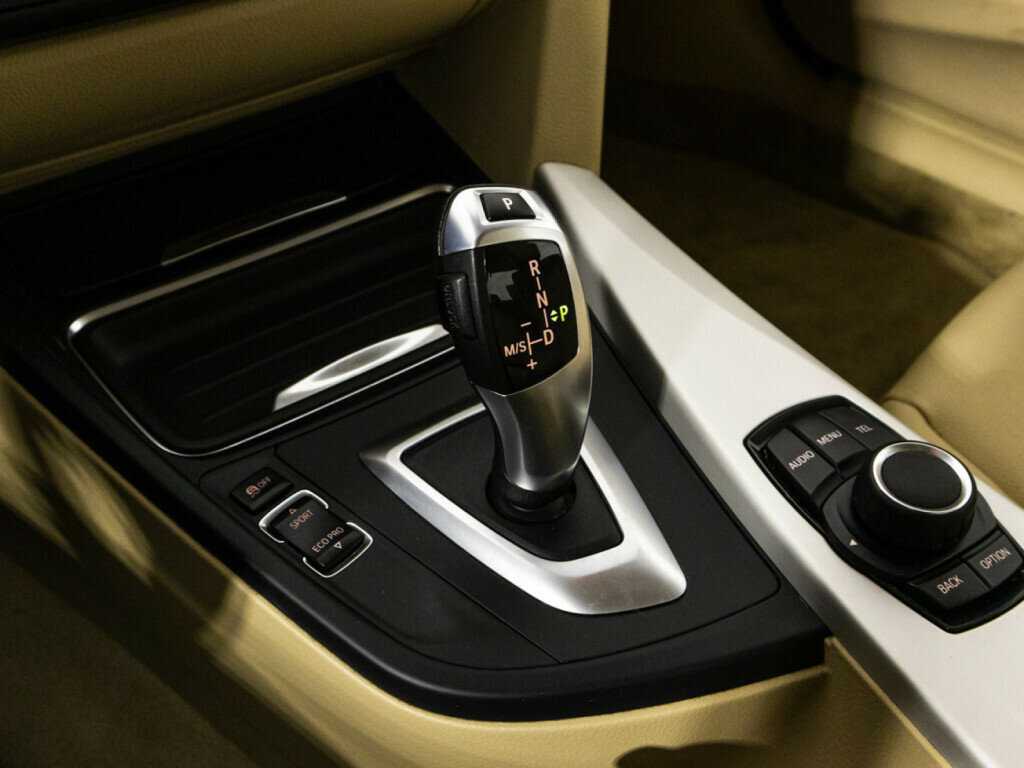 BMW 3 серии с пробегом — 2013 год. Фото: #16