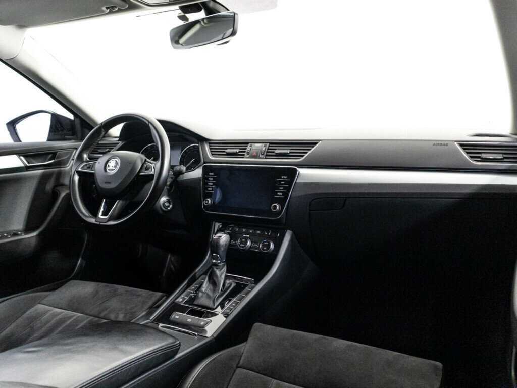 Skoda Superb с пробегом — 2017 год. Фото: #8