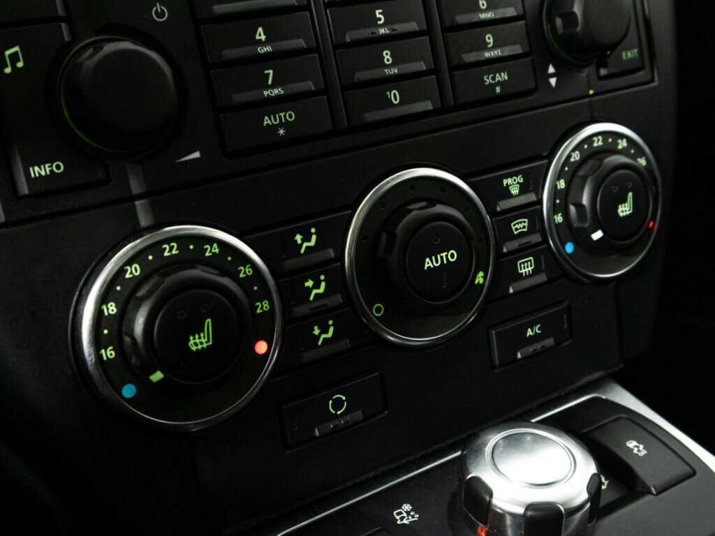 Land Rover Freelander с пробегом — 2012 год. Фото: #15