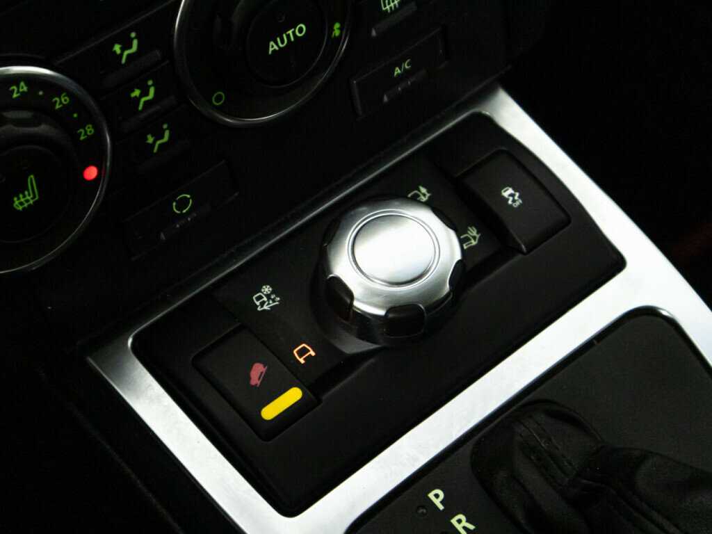 Land Rover Freelander с пробегом — 2012 год. Фото: #16