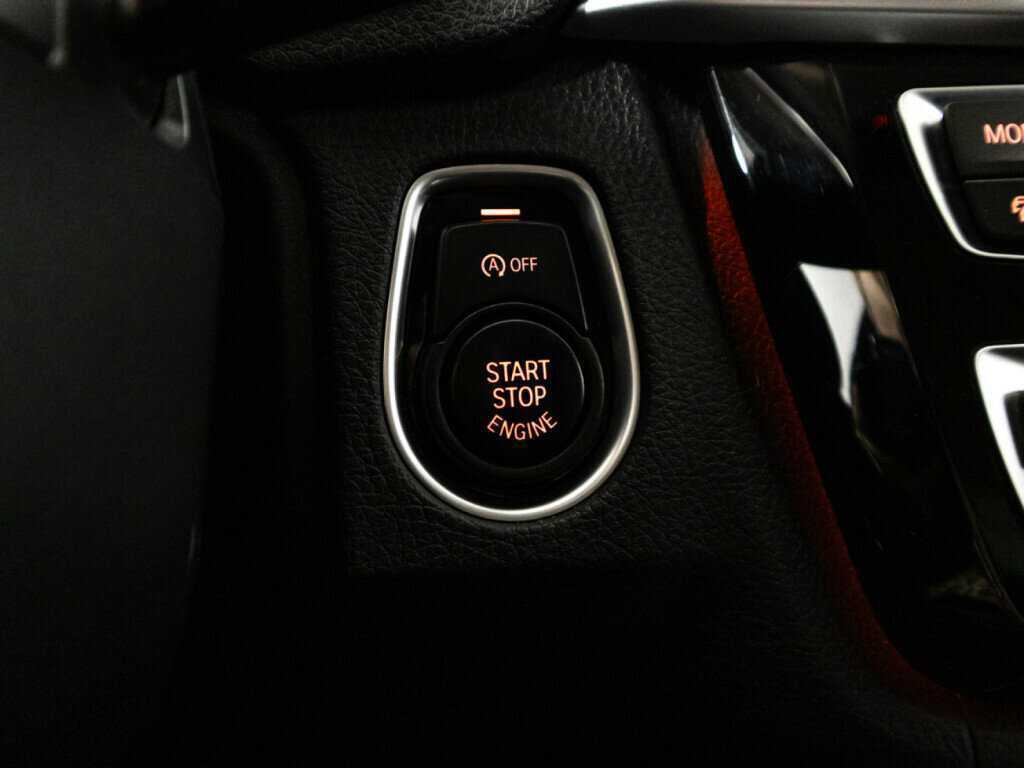 BMW 3 серии с пробегом — 2016 год. Фото: #15