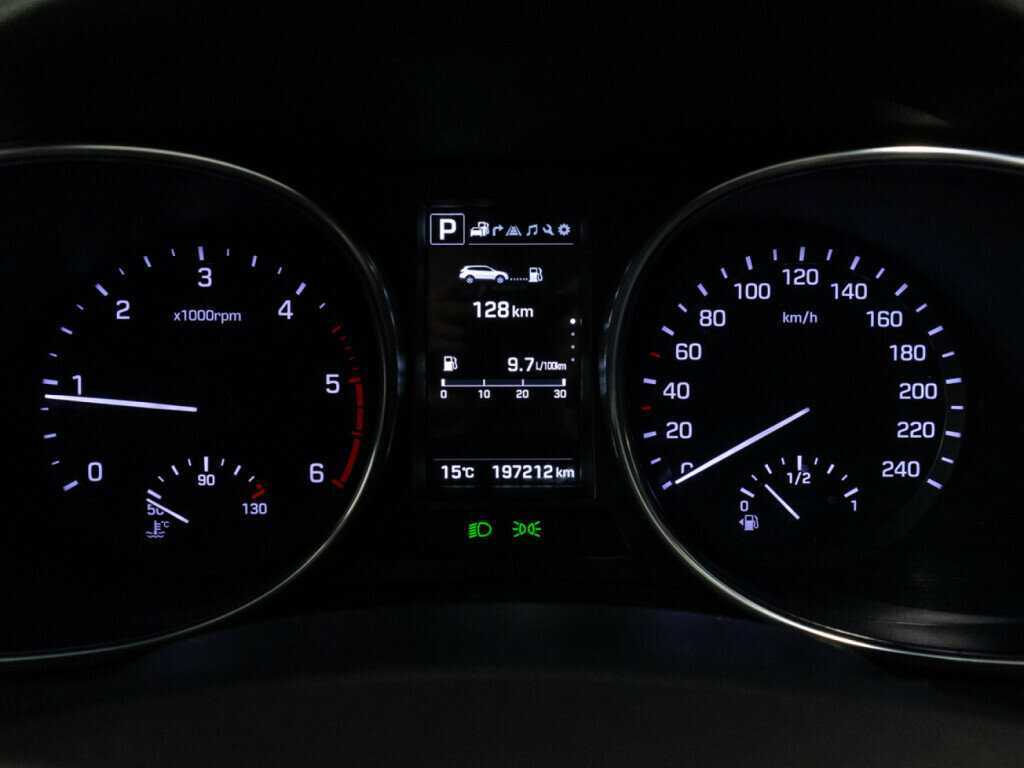 Hyundai Santa Fe с пробегом — 2018 год. Фото: #10