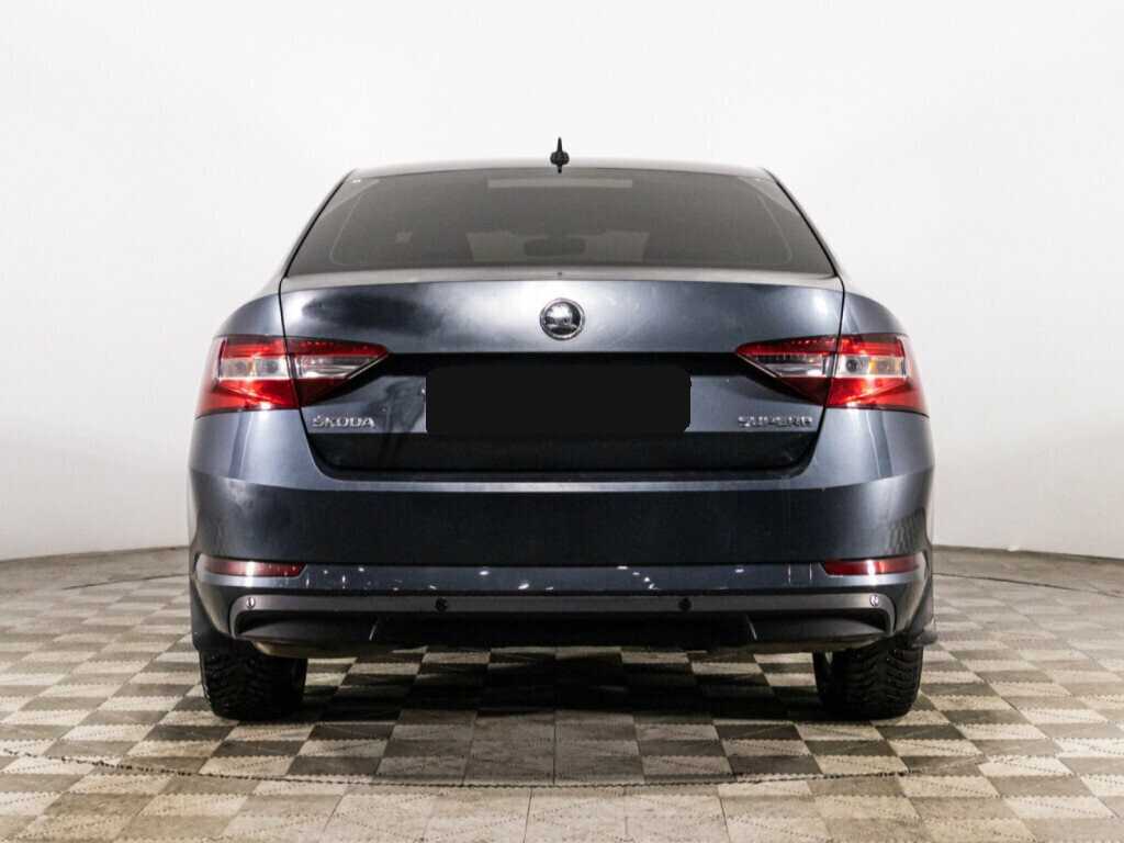 Skoda Superb с пробегом — 2018 год. Фото: #4