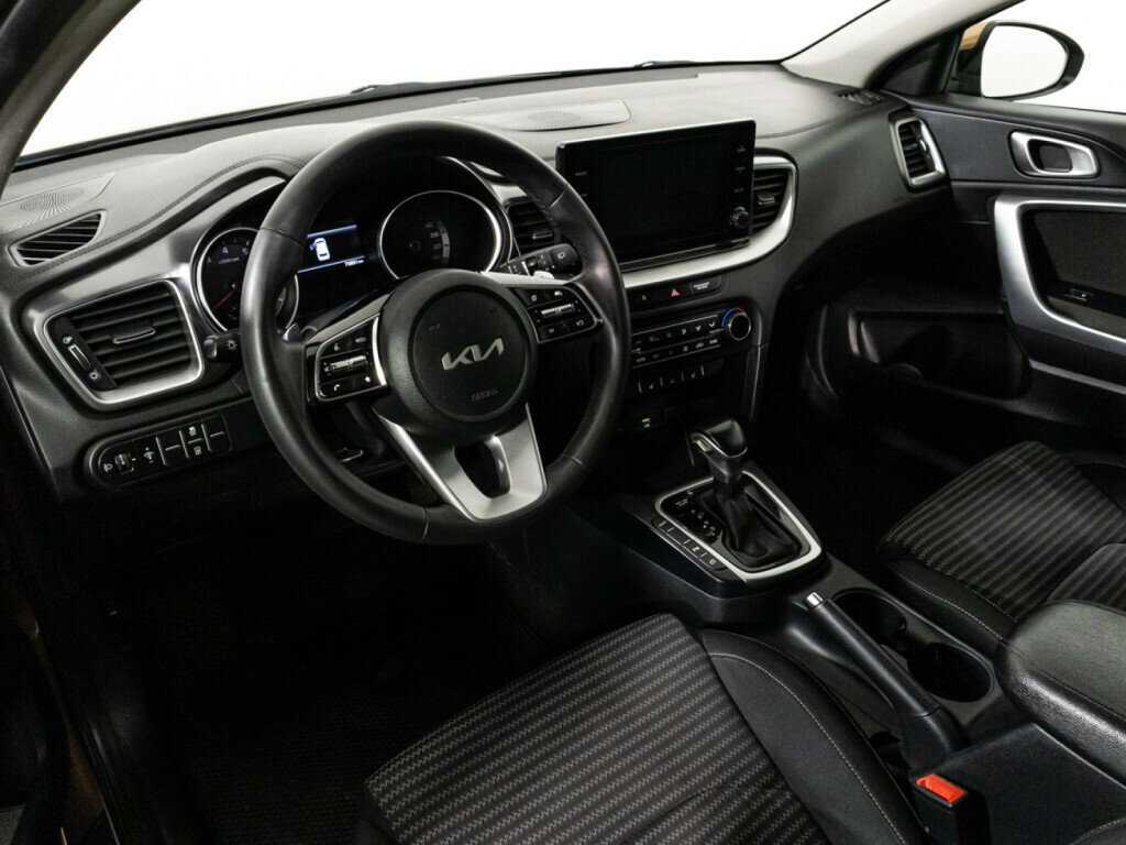 Kia Ceed с пробегом — 2021 год. Фото: #10