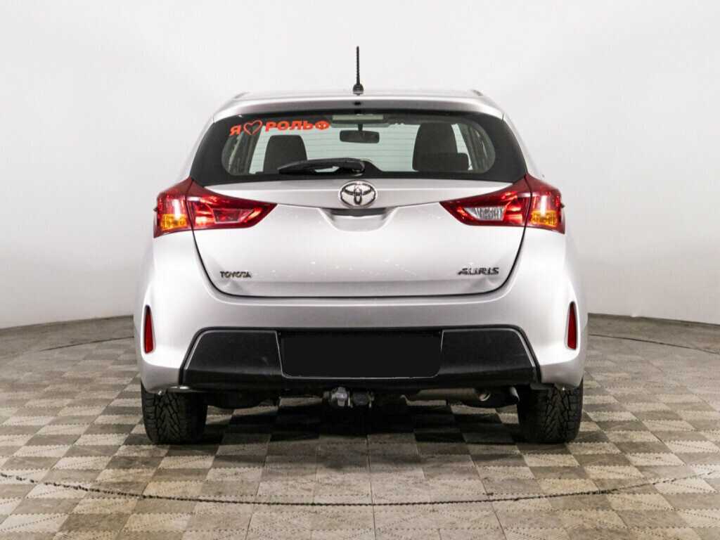 Toyota Auris с пробегом — 2013 год. Фото: #5