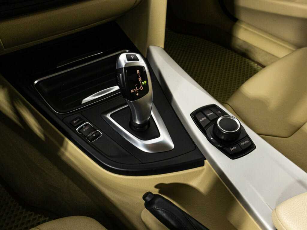 BMW 3 серии с пробегом — 2014 год. Фото: #15