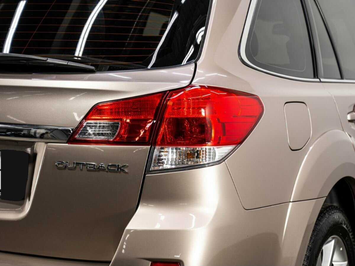 Subaru Outback с пробегом — 2012 год. Фото: #6