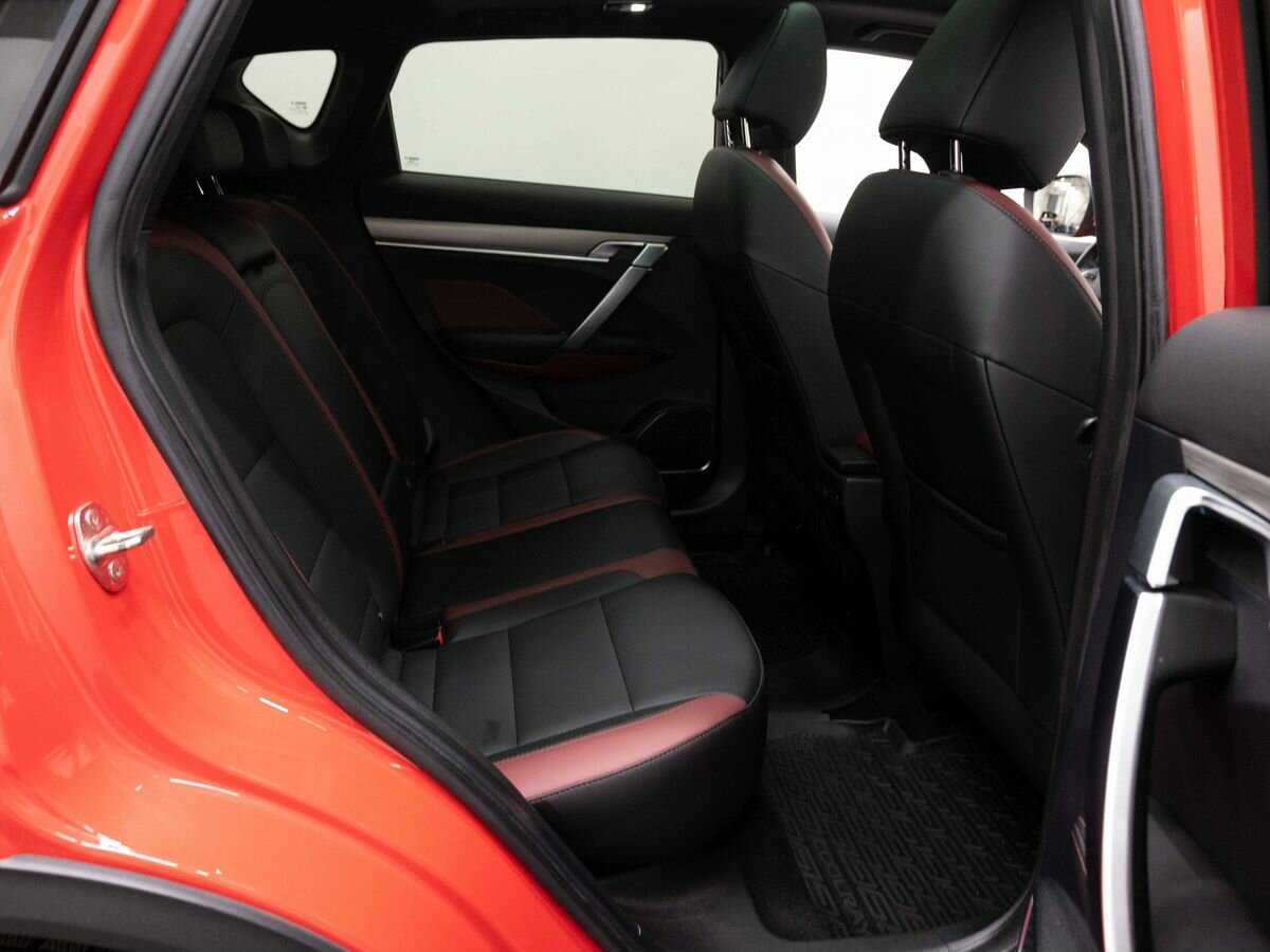 Geely Coolray с пробегом — 2021 год. Фото: #9