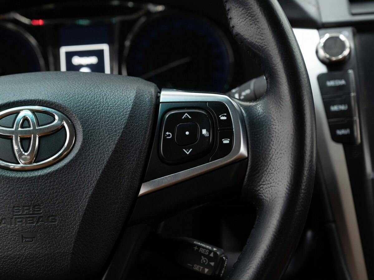 Toyota Camry с пробегом — 2017 год. Фото: #13