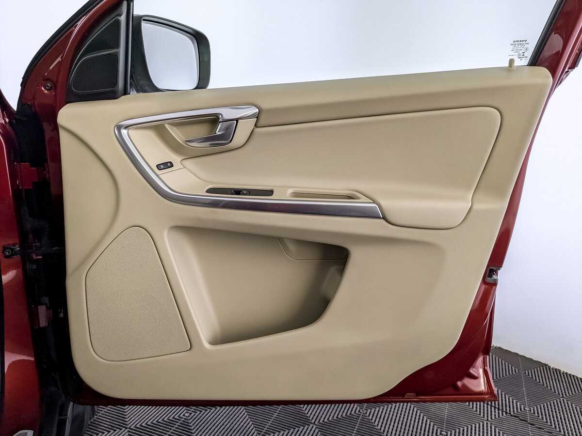 Volvo XC60 с пробегом — 2013 год. Фото: #23