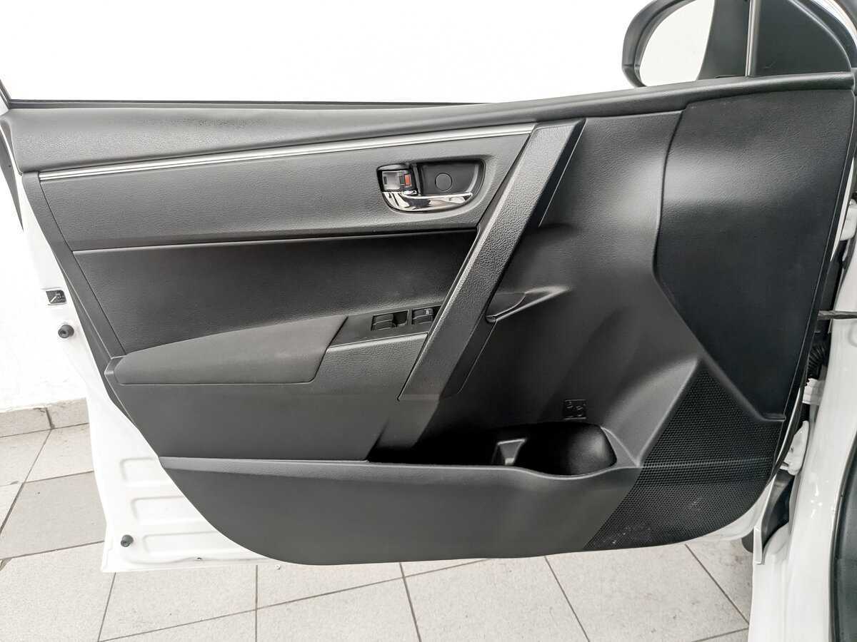 Toyota Corolla с пробегом — 2014 год. Фото: #18